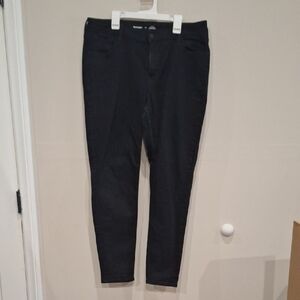 Women's Old Navy Black Skinny Jeans